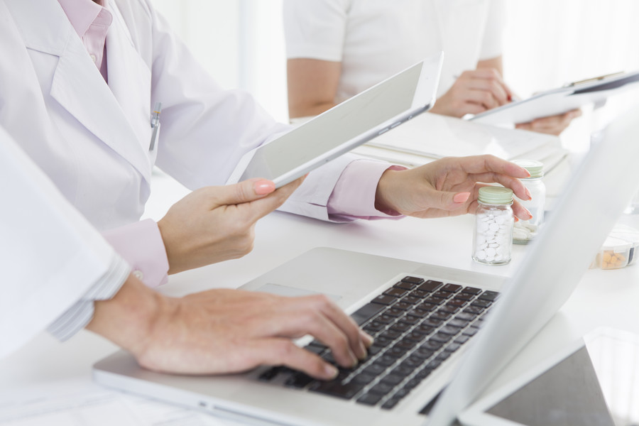 離婚賠償：深圳離婚律師探討精解何時(shí)何因需要支付賠償金