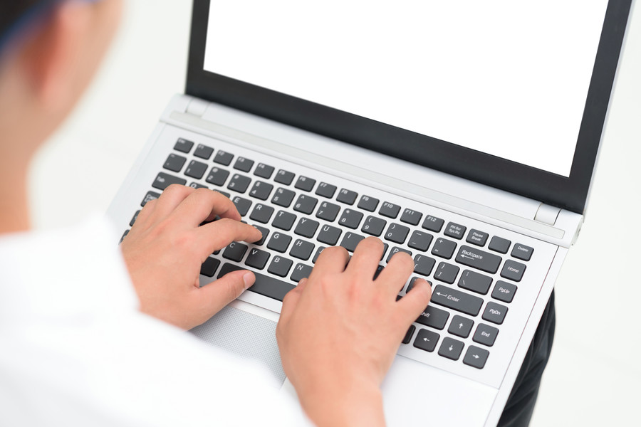 深圳交通律師視角:昭通“果農擺蘋果堵路”事件的法律分析與思考