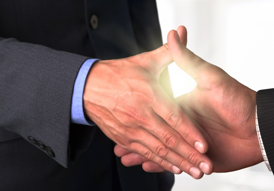 銷售廣告:能否構成合同要約的法律思辨——深圳房產律師視角