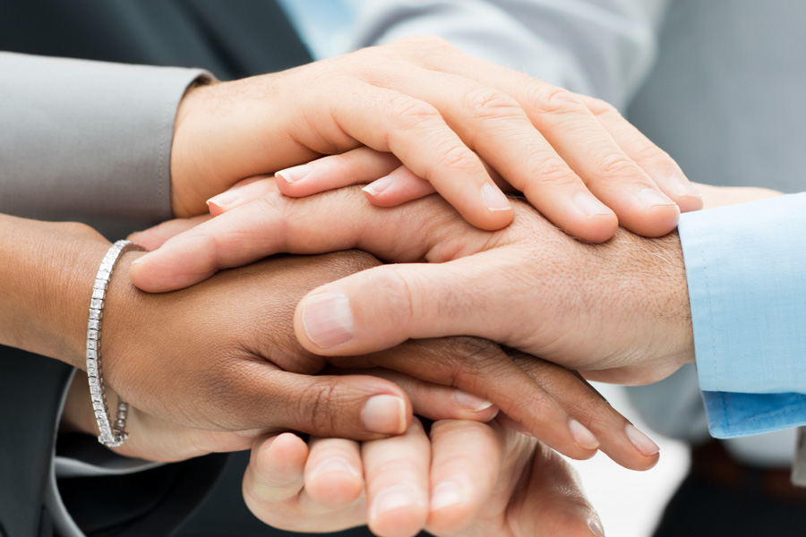 深圳律師事務(wù)所視角:云南水富輔警曹成倫的英勇事跡及其法律啟示