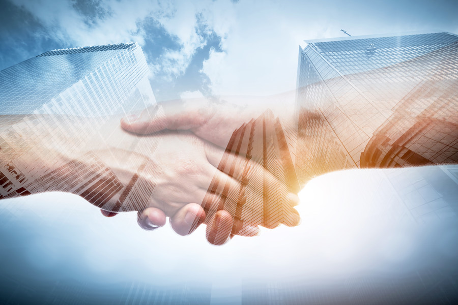 深圳律師咨詢(xún)網(wǎng)視角:“保時(shí)捷售價(jià)跌破40萬(wàn)”背后的法律與市場(chǎng)考量