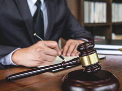 <b>龍崗區律師解讀：奶茶店沖突事件的法律責任與社會反思</b>